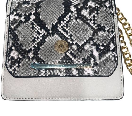 Kensie NWOT!  Snakeskin Trim Chain Crossbody