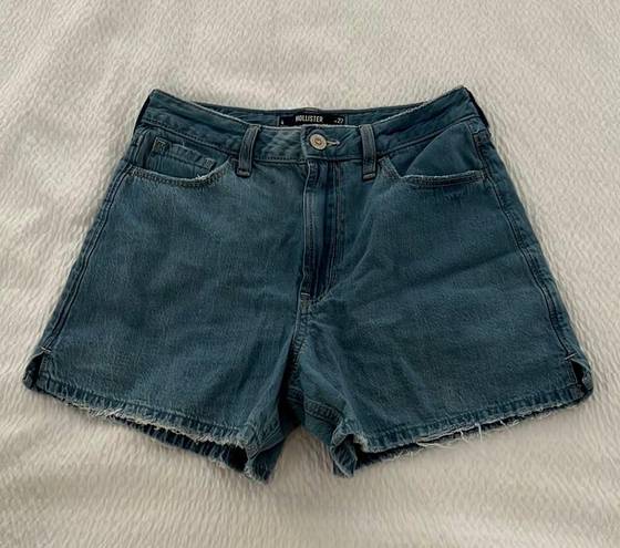 Hollister Ultra High-Rise 90s Shorts