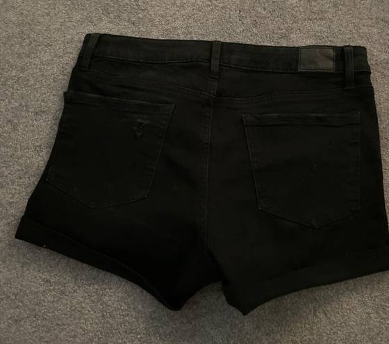 Aeropostale black ripped jean shorts!