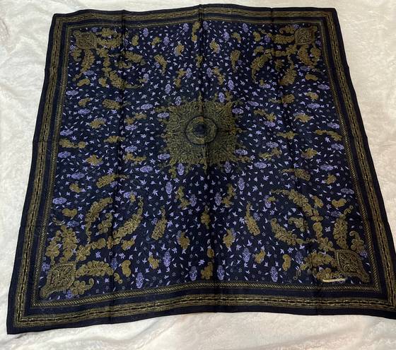 Beautiful Vintage Silk Scarf. Blue