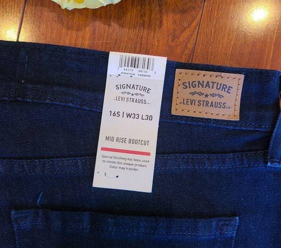 Levi Strauss & CO. Signature by Levi Strauss Midrise Boot Cut Jeans Size 16S