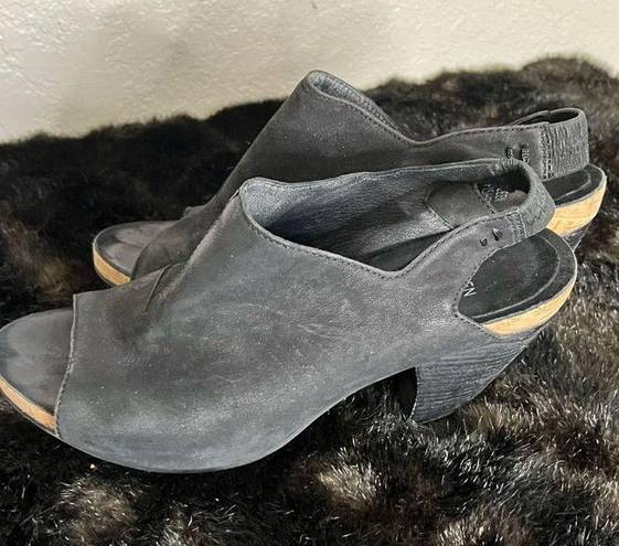 Eileen Fisher  Black Textile Upper Wedge Slingback Women's Shoes Size 8