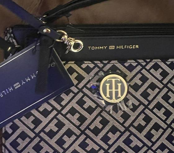 Tommy Hilfiger  Wristlet