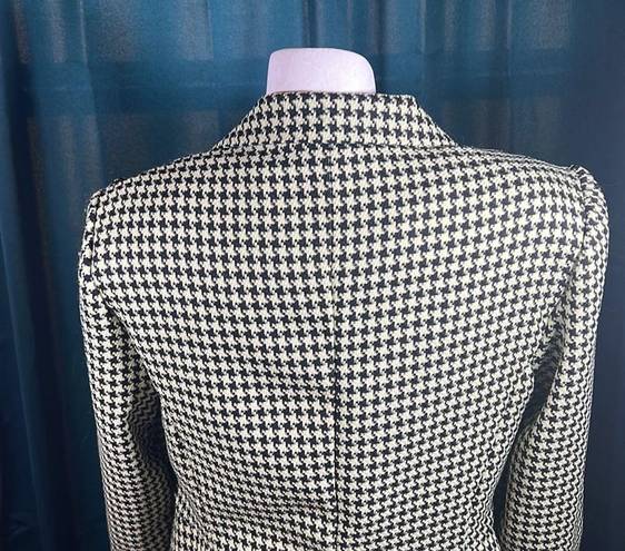 Houndstooth  blazer with neon yellow