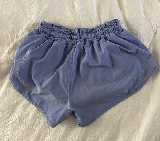 Lululemon Hotty Hot Low-Rise Lined Short 2.5