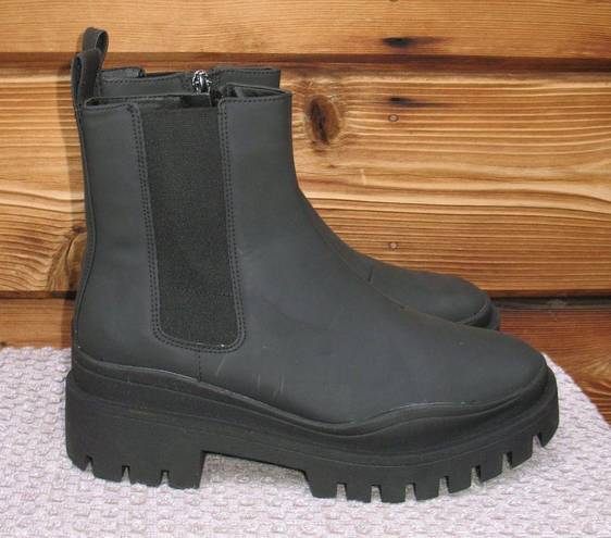 Vionic NWT  Karsen Waterprrof Lug Sole Boots