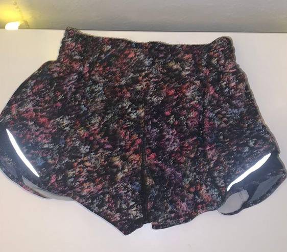 Lululemon Hotty Hot Short 2.5”