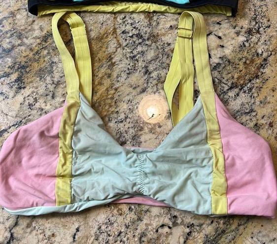 PilyQ bikini top. Sz Medium