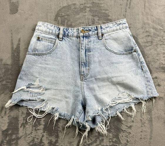 Rolla's  Shorts Womens Size 26 Mirage High Rise Loose Fit Light Wash Denim Raw Hem