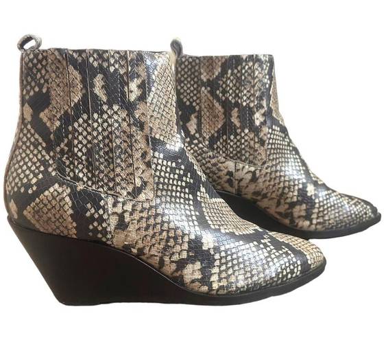 Treasure & Bond  Wedges Boots Faux-Snakeskin Print Ankle Booties Black Tan 7