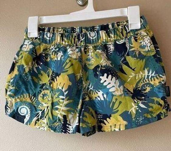 Patagonia  Women's Barely Baggies Shorts 2.5" Inseam Tropical Print Size XS