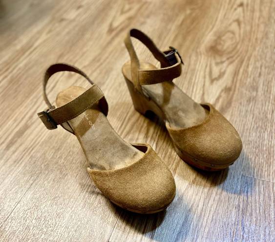 House of Harlow 1960 brown platform clogs