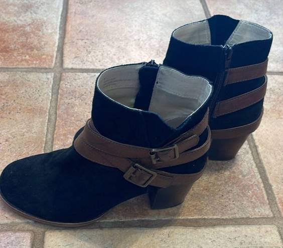 Soho  COBBLER SUEDE BUCKLE STRAP ANKLE BOOT