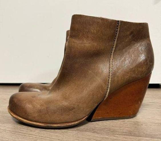 Kork-Ease  NATALYA Wedge Ankle Bootie Zip Brown Neutral Leather size 9