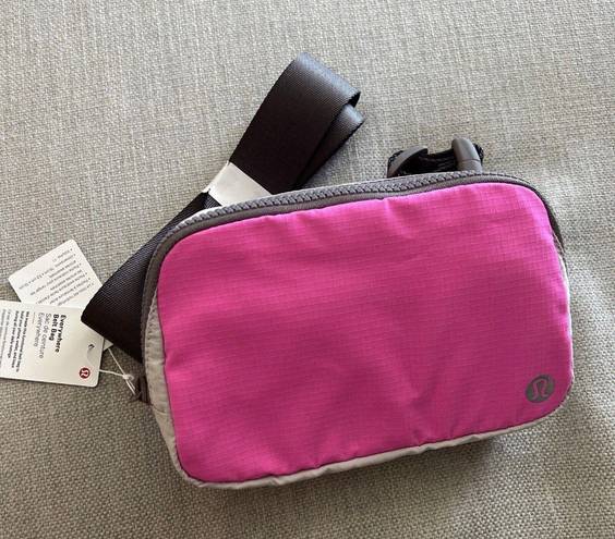 Lululemon Everywhere Belt Bag Pow Pink Light Lunar Rock Chrome- Pink & Gray