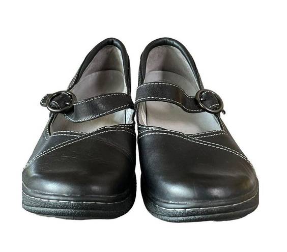 L.L.Bean  Womens Mary Jane Comfort Shoes 6W Black Leather Classic Buckle Strap