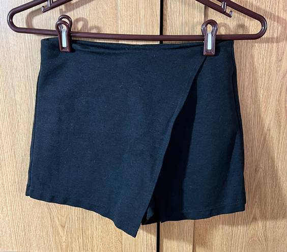 Brandy Melville Black Skort