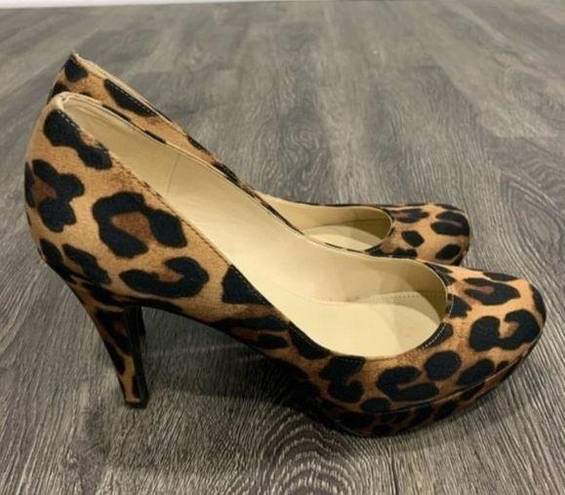 Marc Fisher  | Pre-Loved Animal Print Round Toe Heels Size 7