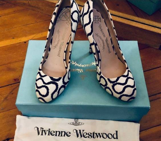 Vivienne Westwood Squiggle Print Maggie Pumps