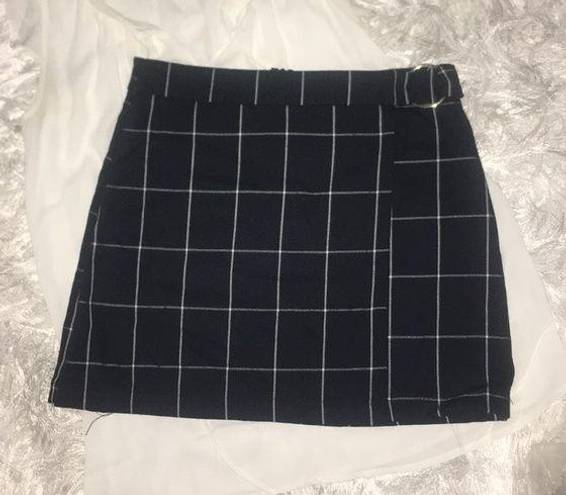 Ivy and Main  Women’s Window Pane Checked Plaid Mini Skirt