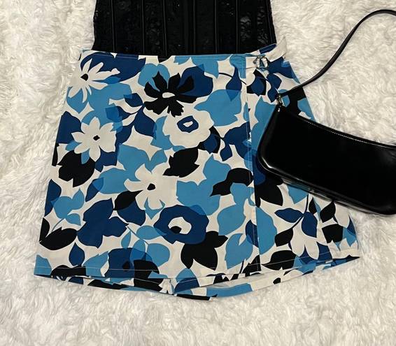 New York And Company Floral Skort 