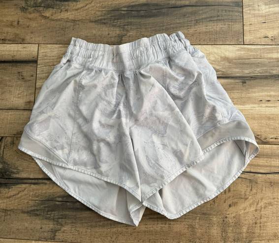 Lululemon Hotty Hot Shorts 4”