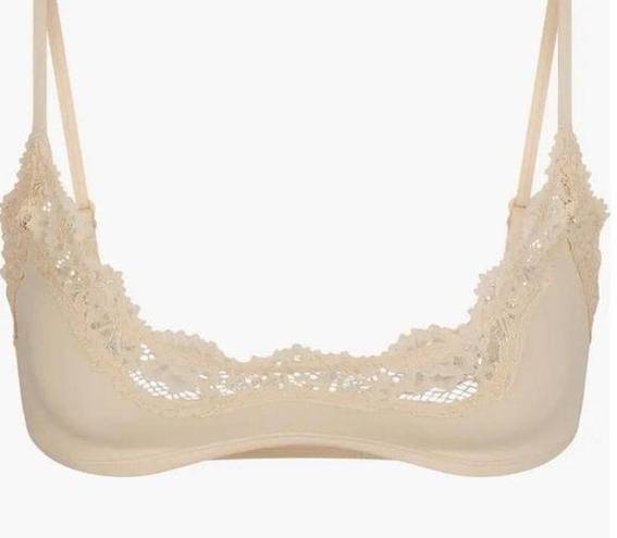 SKIMS  Lace Bralette