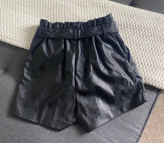 H&M High Waisted Shorts XS