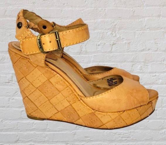 Frye Womens 10M Corrina Leather Brown Strappy Woven Wedge Sandals Braided Strap