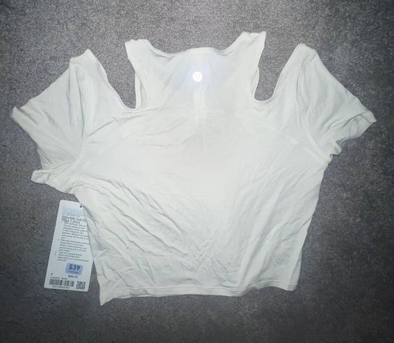 Lululemon NWT  Shoulder Cut-Out Yoga T-Shirt Size 6