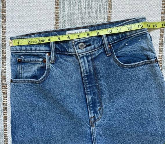 Abercrombie & Fitch  The 90’s Straight Ultra High Rise Jean Women’s 27/ 4 Regular