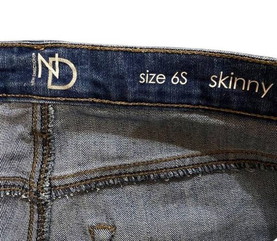 New Direction  size 6 short skinny jeans