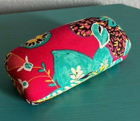 Vera Bradley  Hard Shell Fabric Covered Clam Closure Sunglasses Travel Case