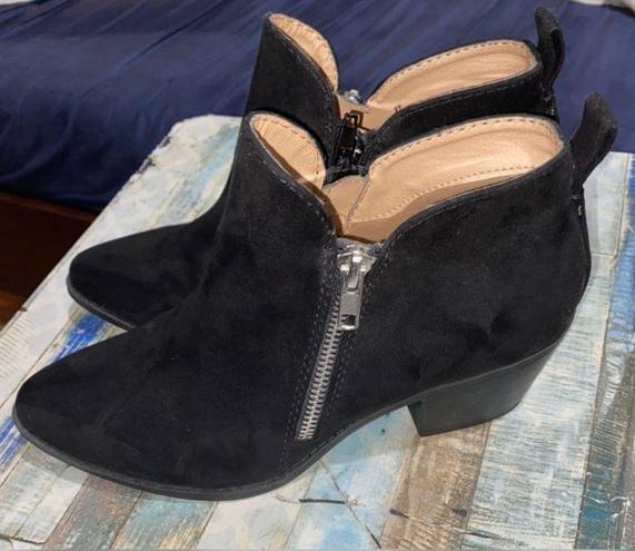 American Eagle  Suede Booties