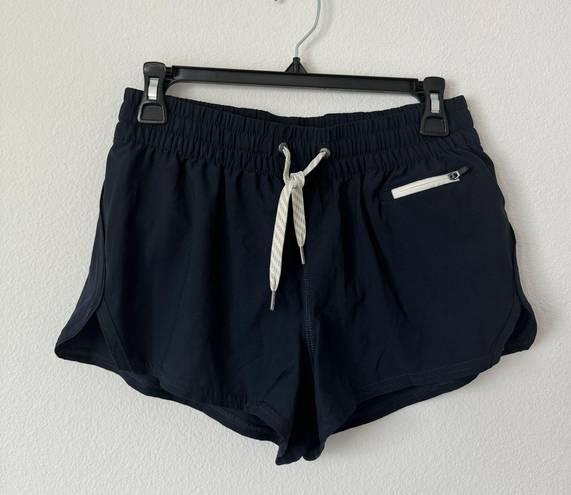 Vuori Shorts