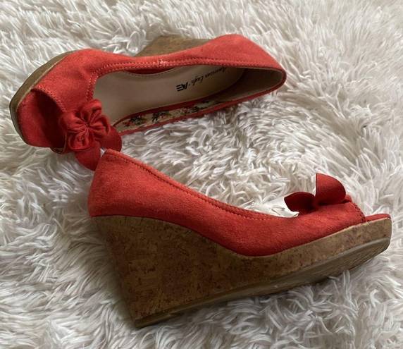 American Eagle New Orange suede peep toes wedge shoes, Size 7