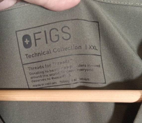 FIGS Catarina one pocket scrub top limited edition moss color vneck size XXLARGE