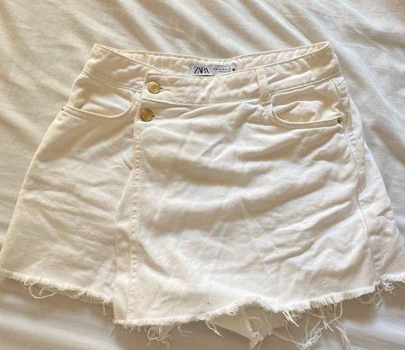 ZARA White  Denim Skort- broken zipper