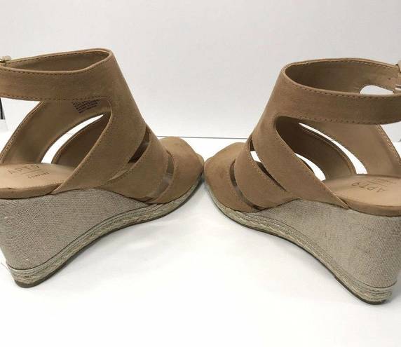 Apt. 9  SZ 10 Medium Wedges Shoes Open-Toe Desert Tan Buckle Closure Womens New