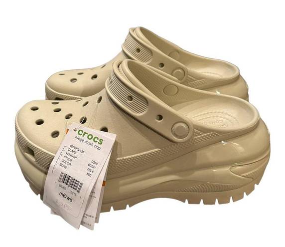 Crocs NWT  MEGA CRUSH CLOG color bone size 7 Ladies 5 Men's