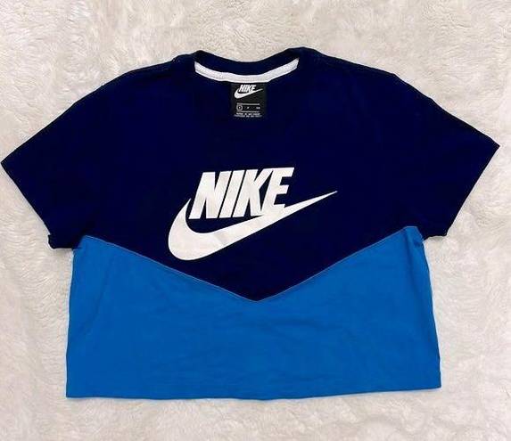 Nike Crop Top Blue