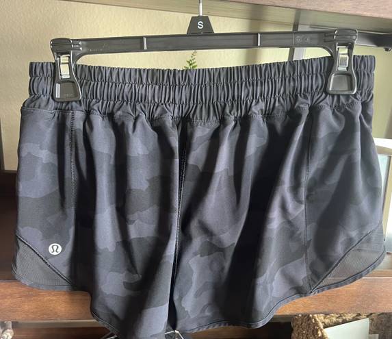 Lululemon Hotty Hot Short 2.5”