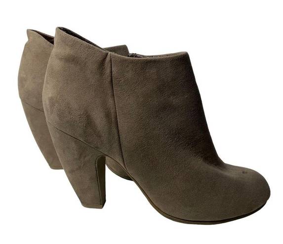 Candie's  Faux Suede Ankle Boots Booties 10 Taupe Side Zip Round Toe Block Heel