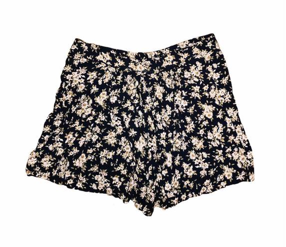 A Byer VTG High Waisted Floral Shorts