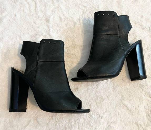 Penny Loves Kenny  Open Toed Studded Chunky Block Heel Leather Booties Size 5.5