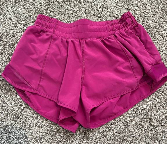 Lululemon Hotty Hot Short 2.5”