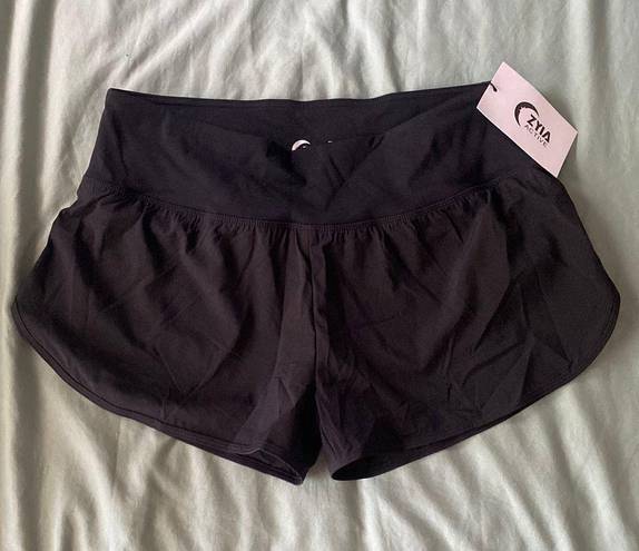 Zyia Black Tracker Shorts