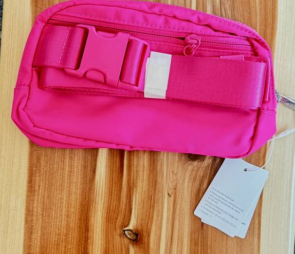 Lululemon Athletica Everywhere Belt Bag 1L