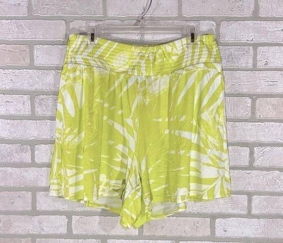 Torrid  NWT 5” Pull On Super Soft High Rise Shorts in Tropical Print Size 1