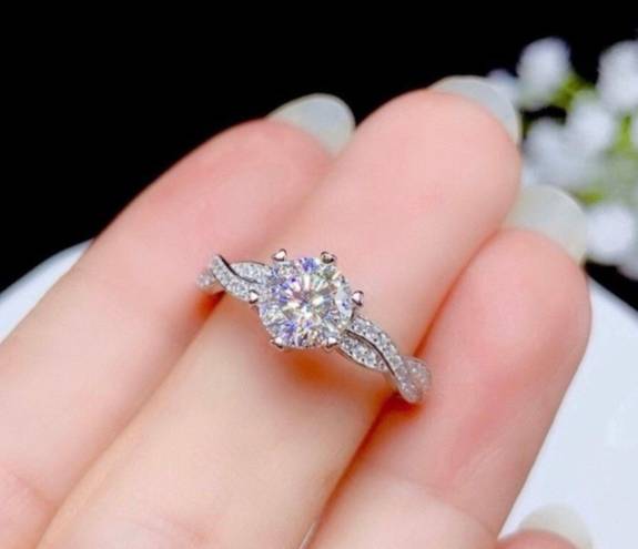 18K White Gold Plated Adjustable 1 CT CZ Diamond Wedding Ring for Women Silver